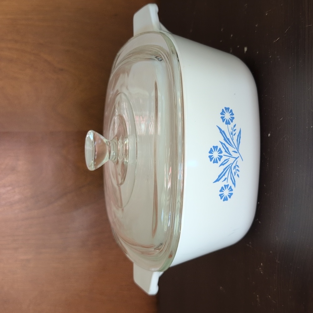 Corning Ware Cornflower Blue Casserole Dish 1 1/2 Quart with Lid